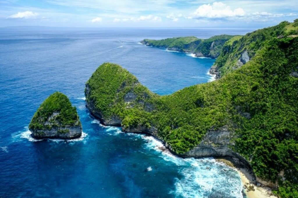 Paluang Cliff Nusa Penida